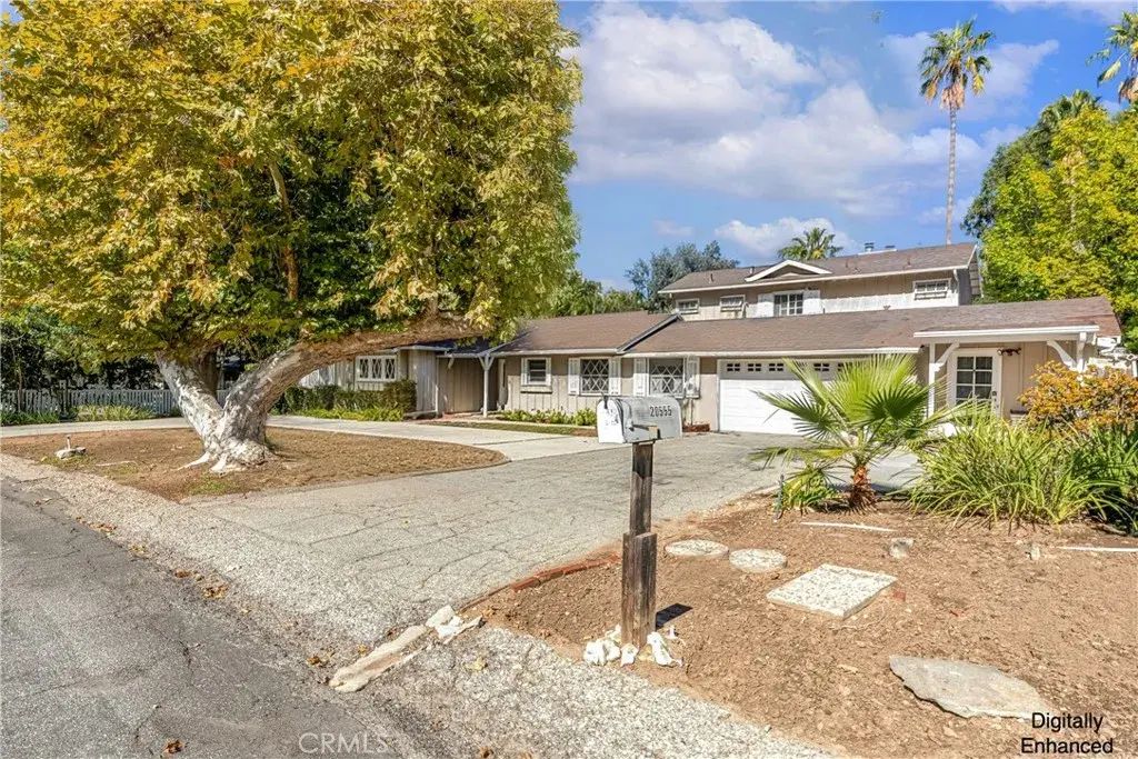 20555 Dumont Street, Woodland Hills