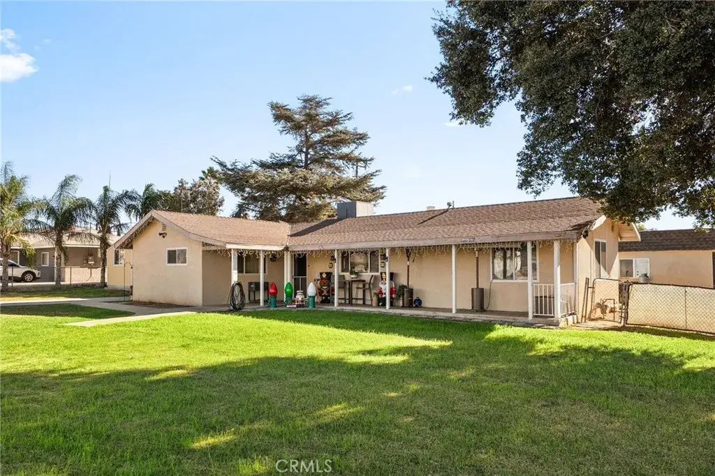 826 W Main, Riverside