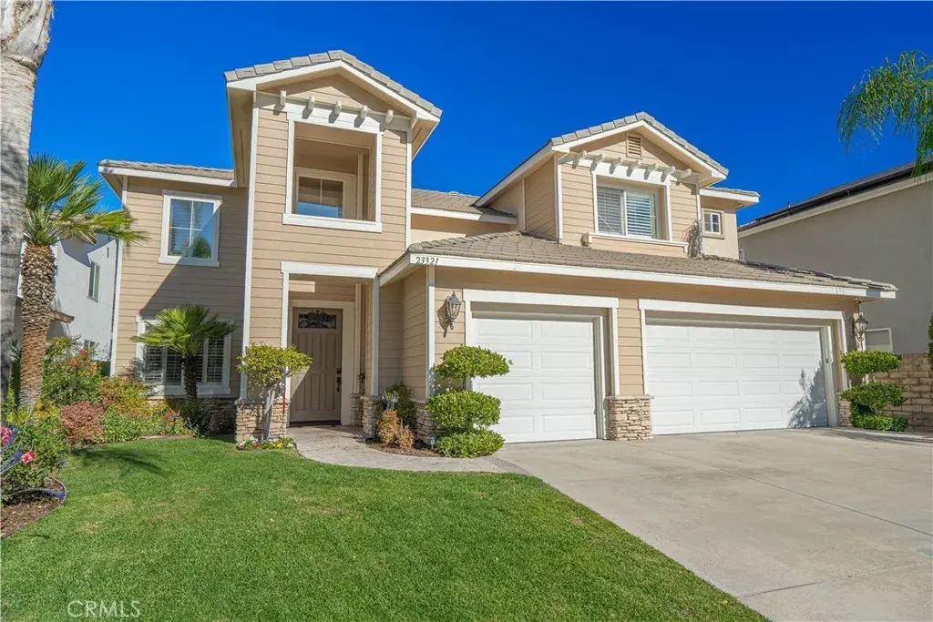 23321 Cuestport Drive, Valencia