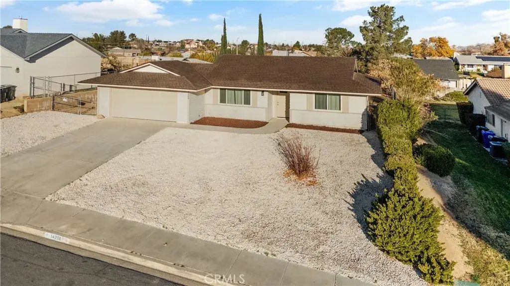 14208 Apple Creek, Victorville