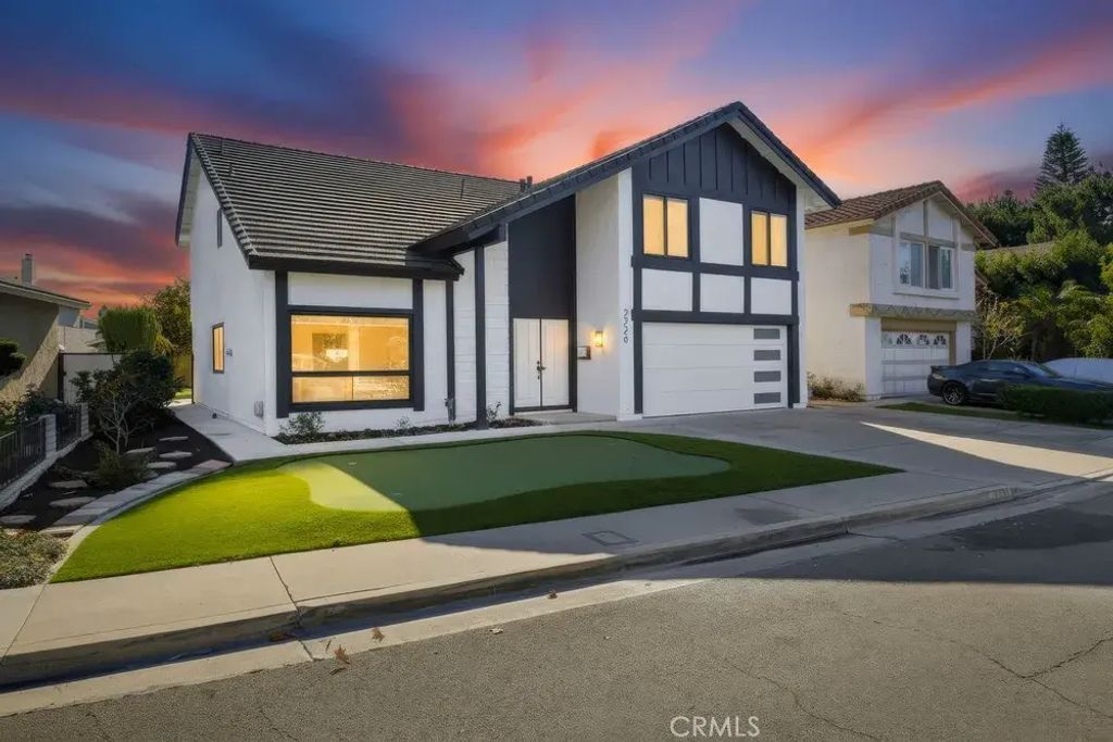 2228 E Nyon Avenue, Anaheim