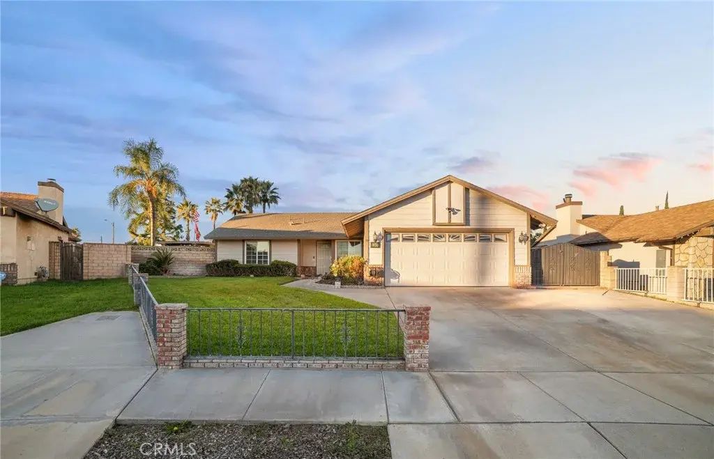 1549 Agate, Colton