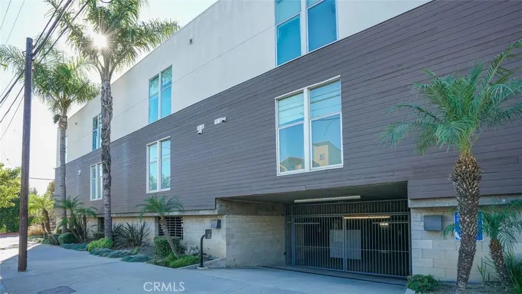 4705 Whitsett 106, Studio City