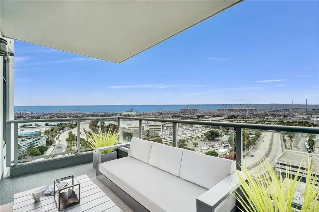 411 W Seaside Way 1804, Long Beach