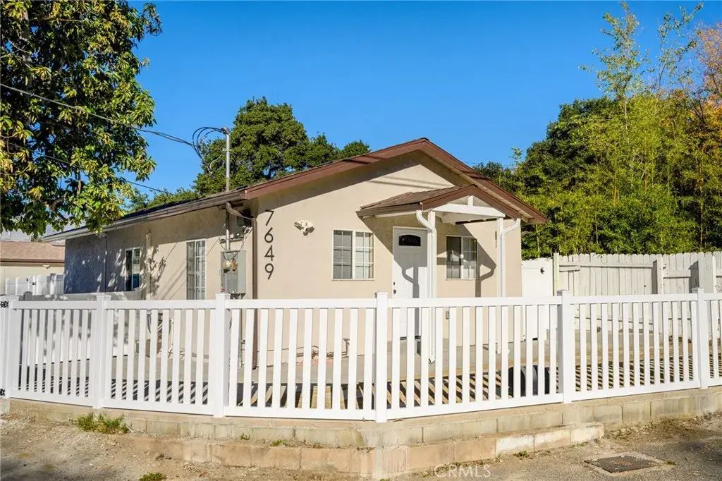 7649 Thousand Oaks, Tujunga