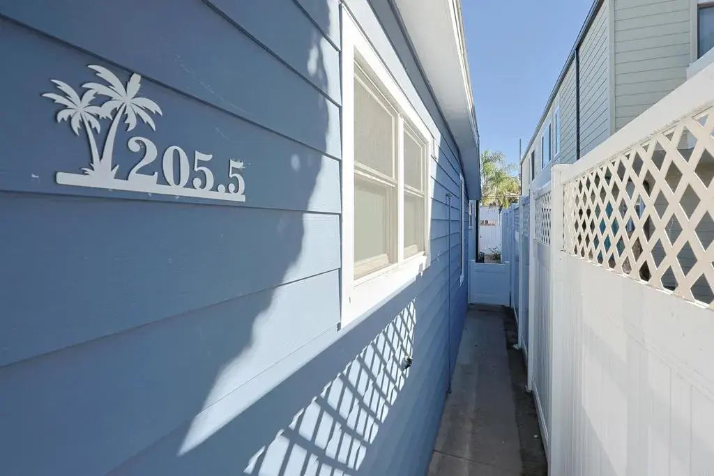 Photo of Listing #PTP2509101