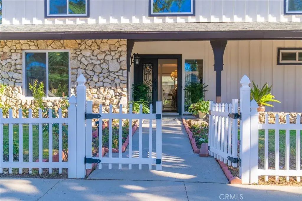 10660 Melvin Avenue, Porter Ranch