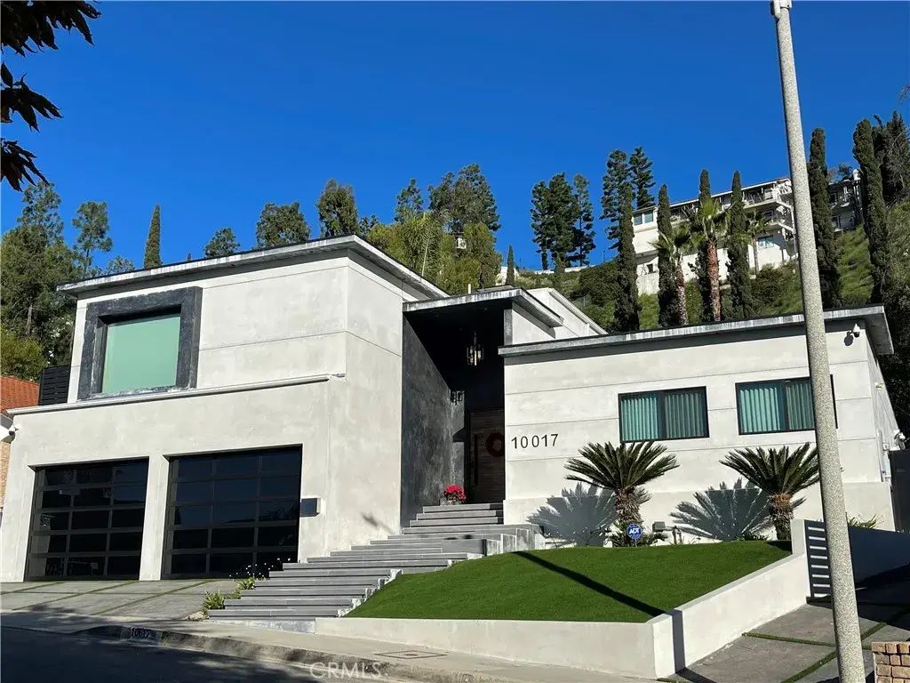 10017 Benares, Sun Valley
