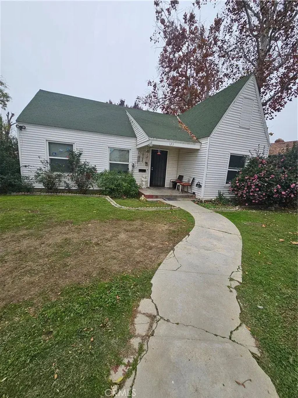 123 Douglas Street, Bakersfield