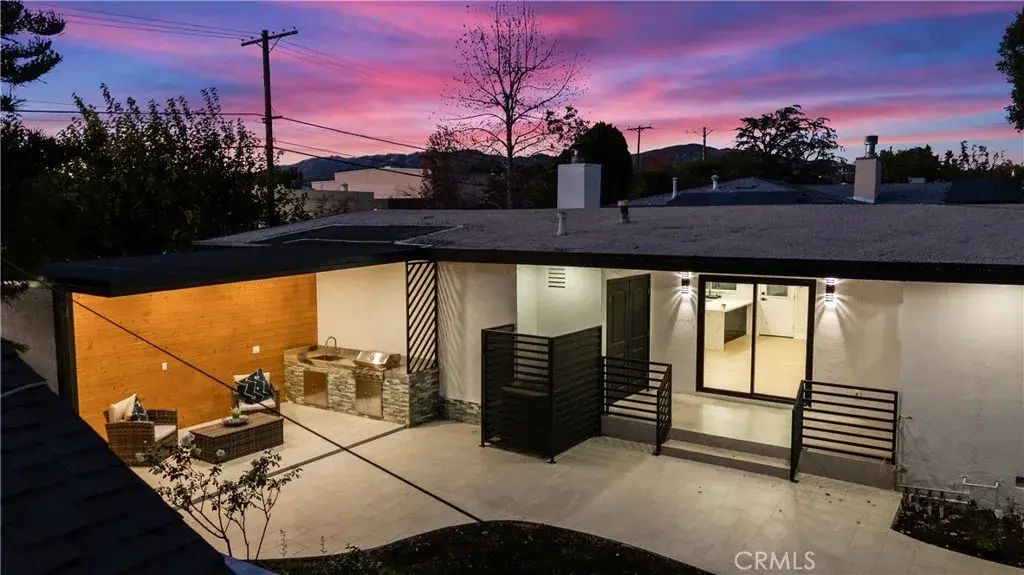 10334 Louise, Granada Hills