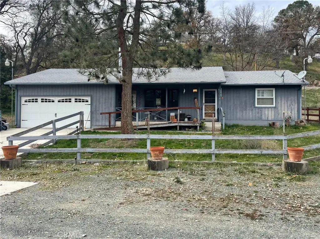 11889 Highway 155, Woody
