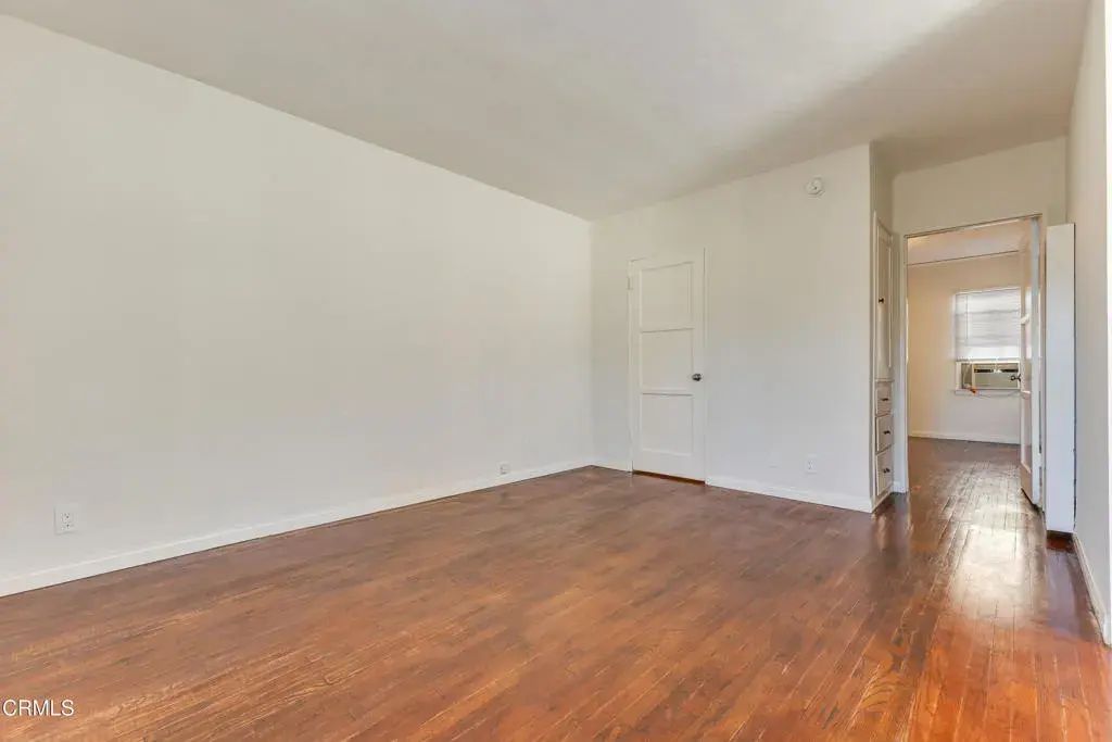 11471 Cumpston Street, Los Angeles