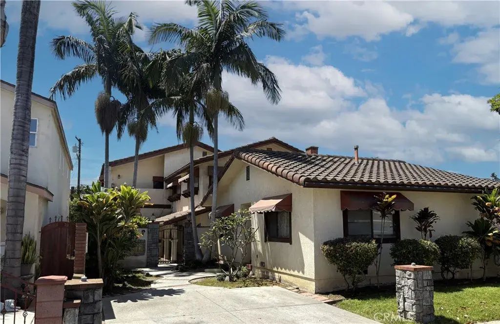246 E Hullett Street, Long Beach