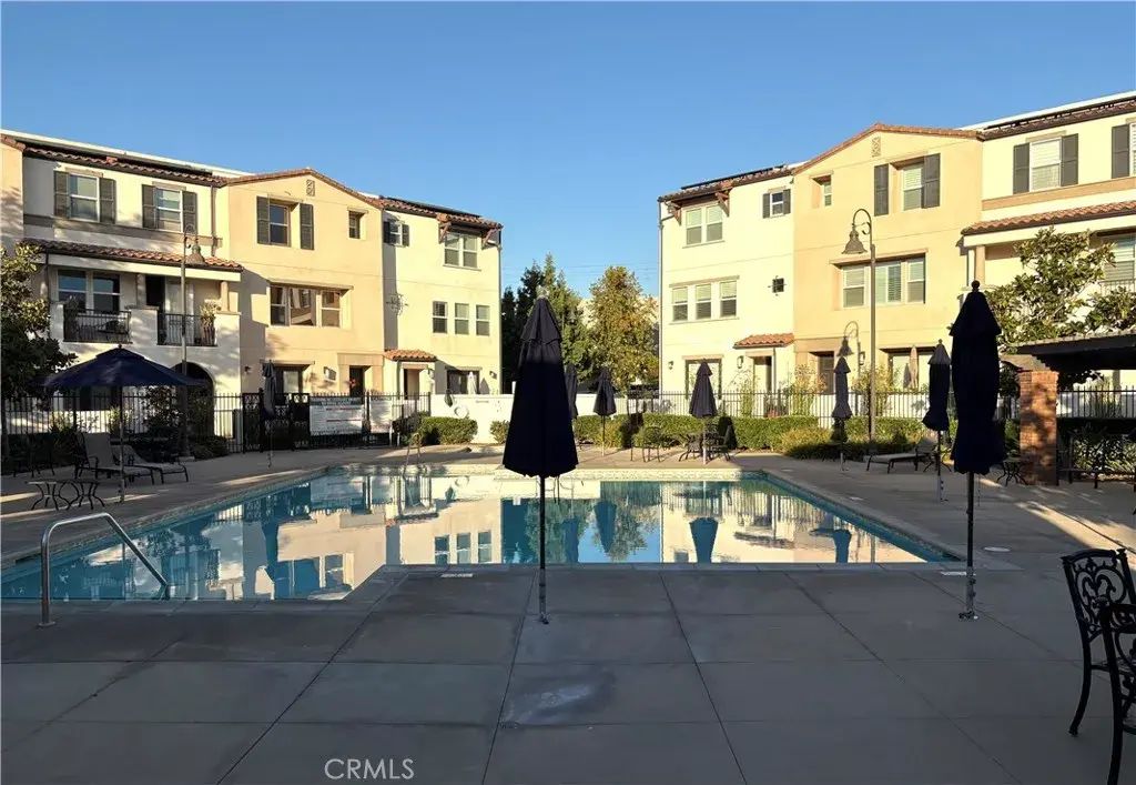 645 W Foothill Boulevard 10, Glendora