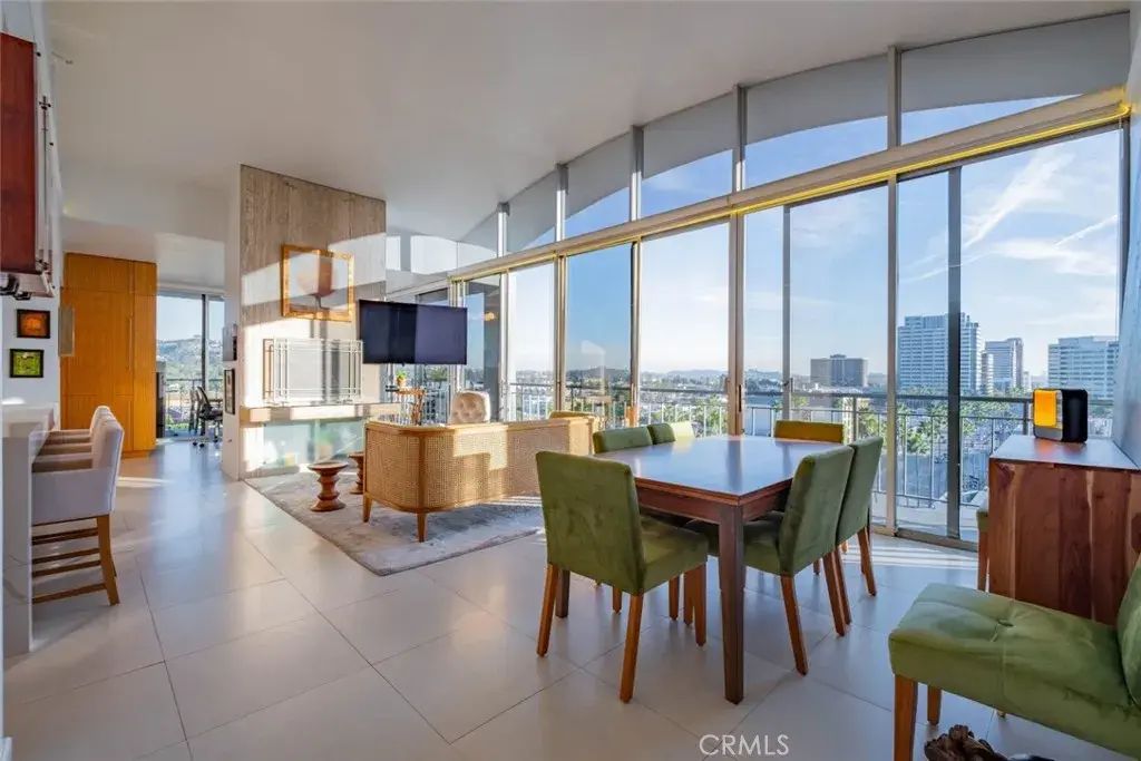 1155 N Brand Boulevard, Glendale