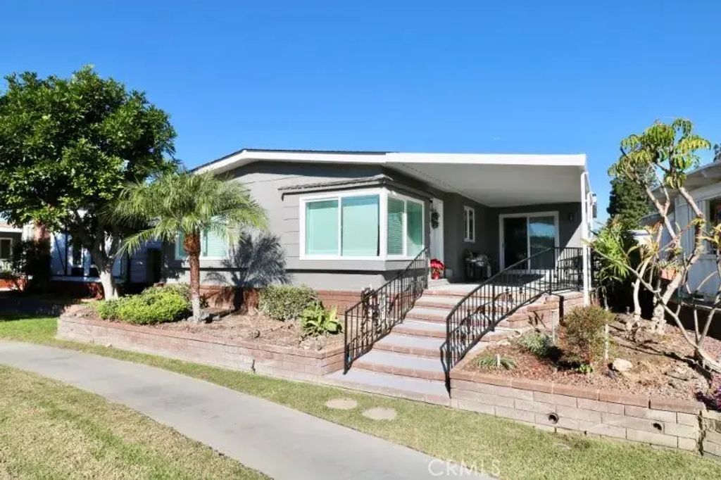 14024 Crest Lake 83, La Mirada