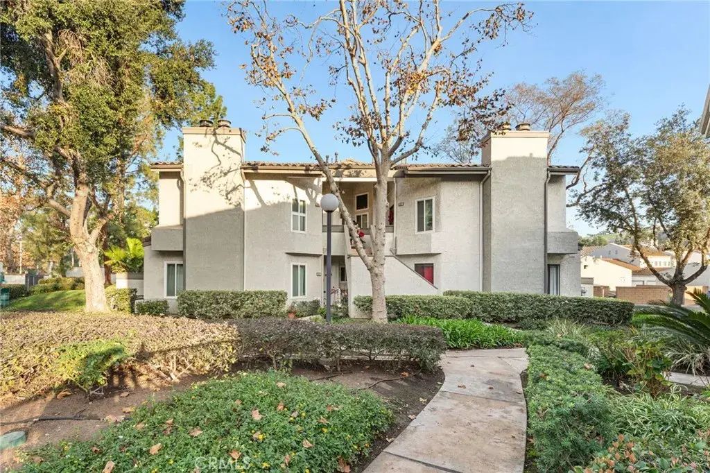 12 Willowcrest, Pomona