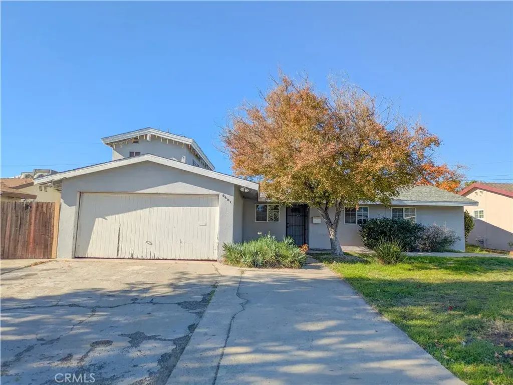 8401 Cozycroft, Winnetka