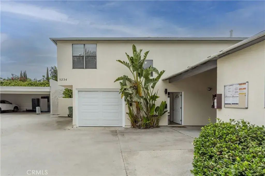 5234 Topanga Canyon Boulevard, Woodland Hills