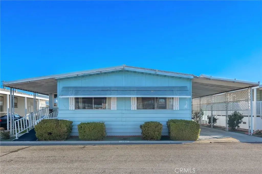 1895 W Devonshire 101, Hemet