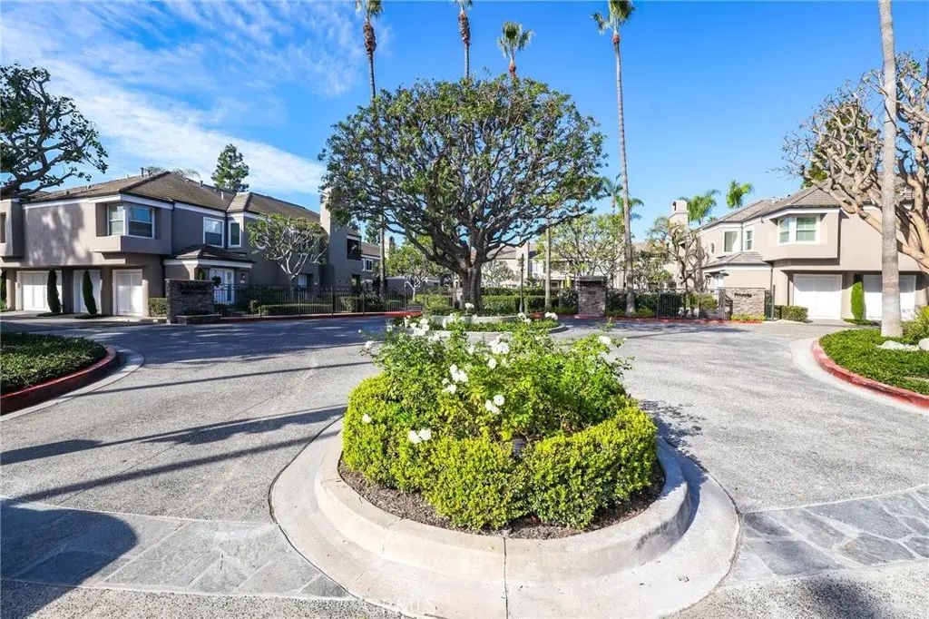 48 Baycrest Court 32, Newport Beach