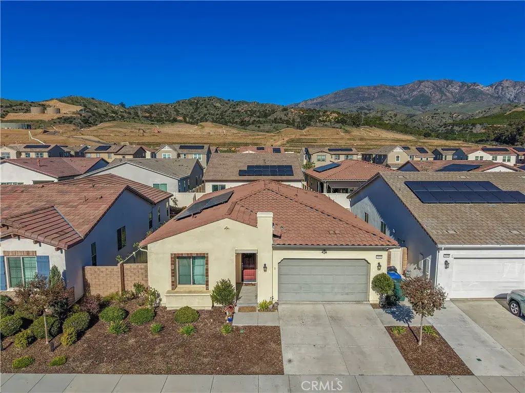 2111 Seville, Santa Paula