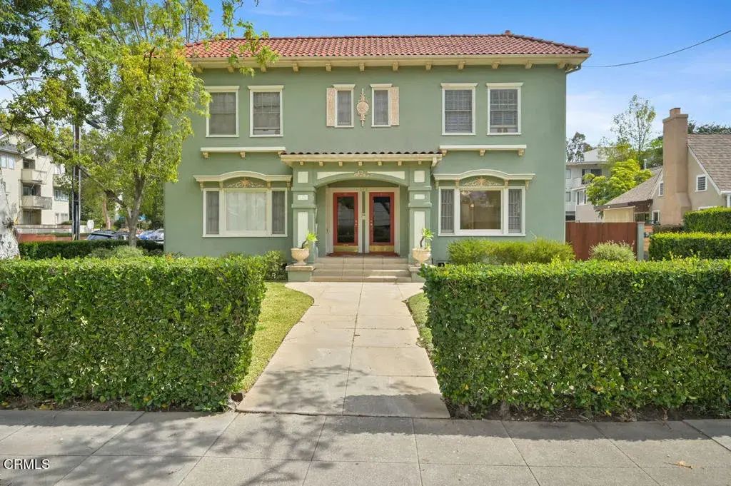 588 S Mentor Avenue B, Pasadena