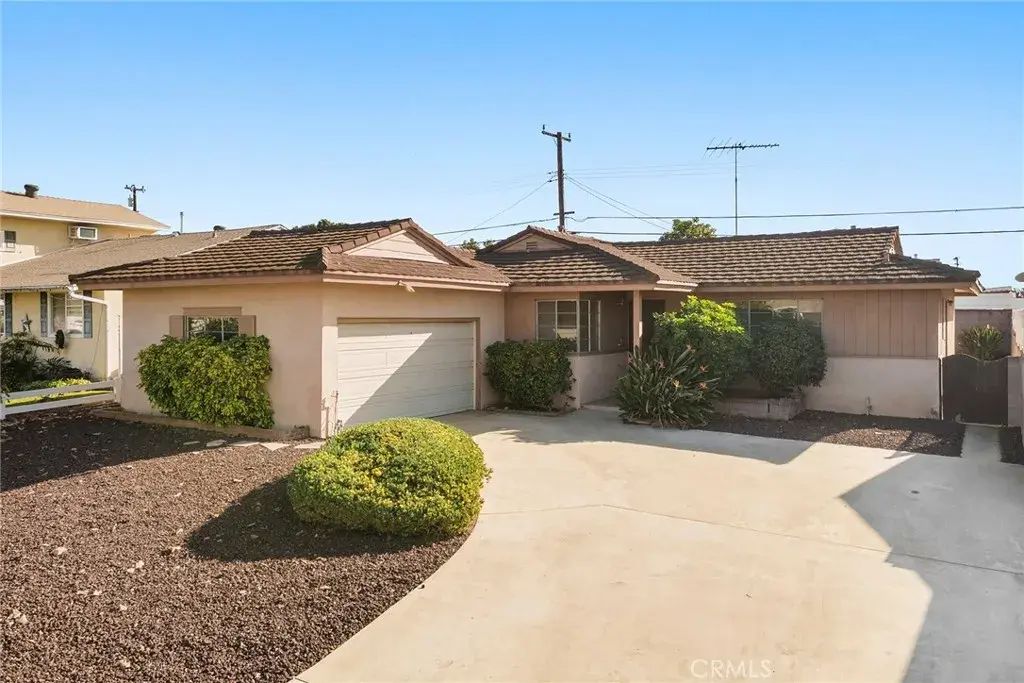 14932 San Feliciano, La Mirada