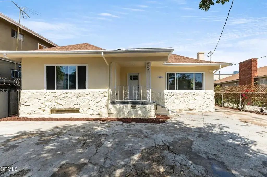 1623 W 11th Place, Los Angeles