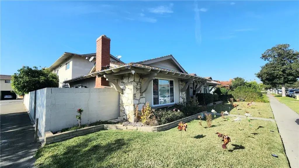 229 S Delano, Anaheim