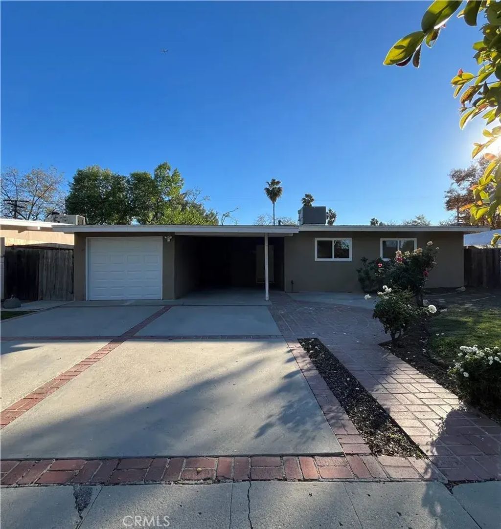 18708 Keswick, Reseda