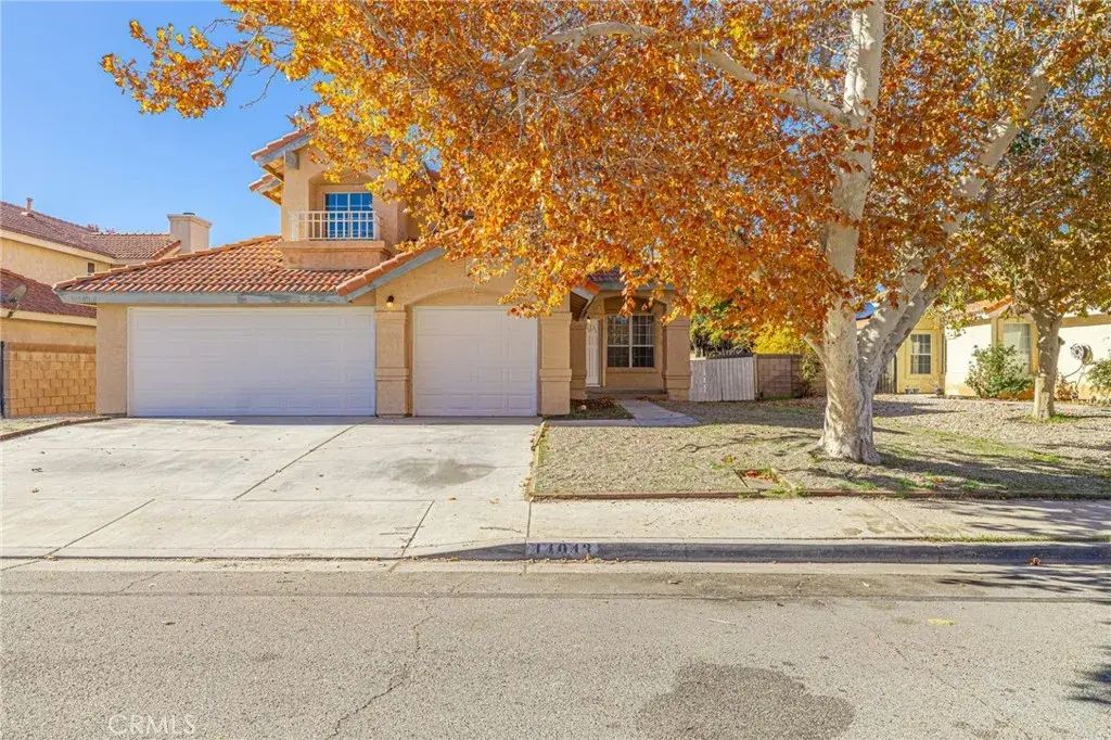 44043 Sunview Court, Lancaster