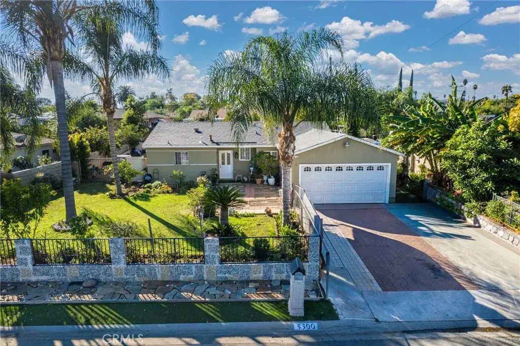 5300 Noble Street, Riverside