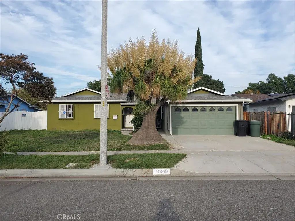 2245 W Francisquito Avenue, West Covina