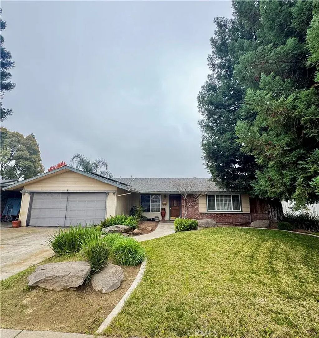 2348 Katy Ln, Merced