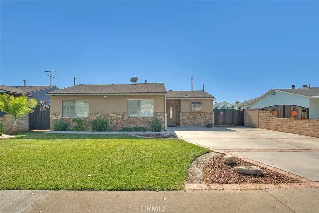 236 E Mason, Azusa