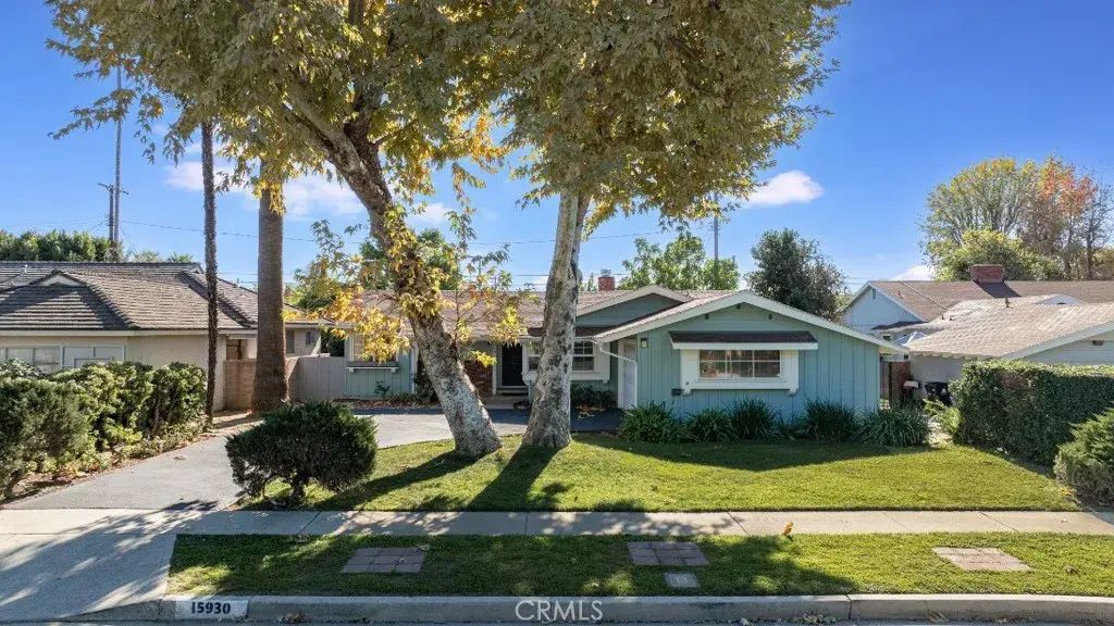 15930 Tuba Street, North Hills