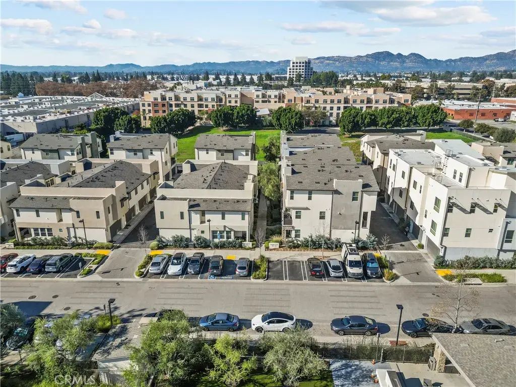19542 Empire Lane, Northridge