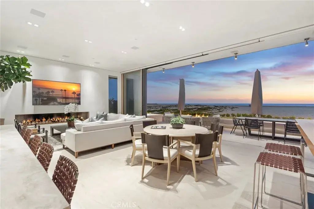 2108 E Oceanfront, Newport Beach