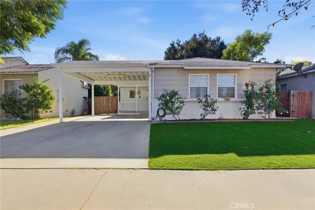 17546 Kittridge, Lake Balboa