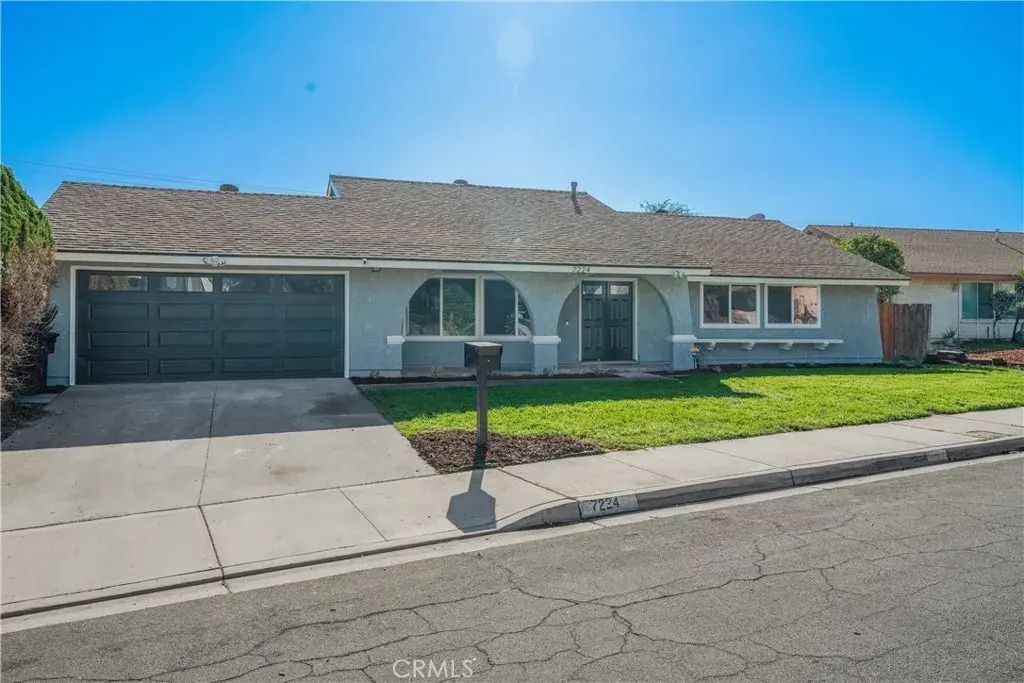 7224 Vega, Jurupa Valley
