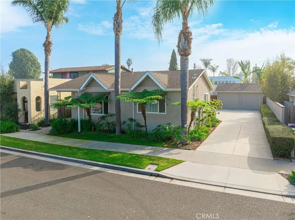 4006 E Vermont Street, Long Beach