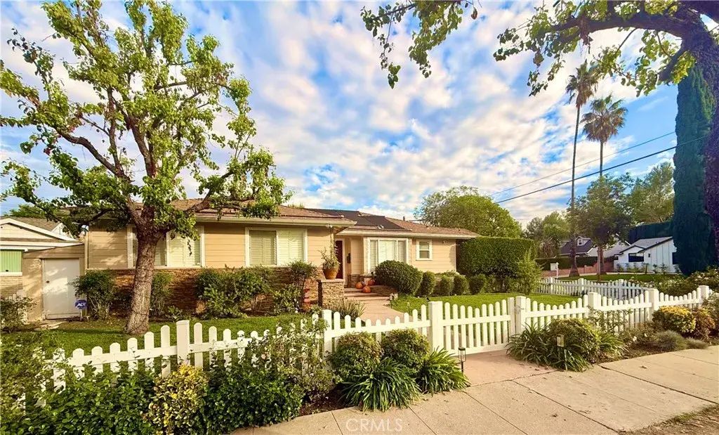 6424 Penfield Avenue, Woodland Hills