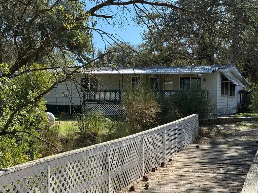 7452 Live Oak, Corning