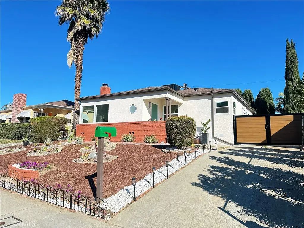 2106 Mcpherson Avenue, Los Angeles