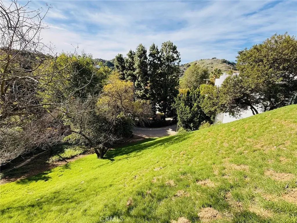 3911 N Alta Mesa, Studio City