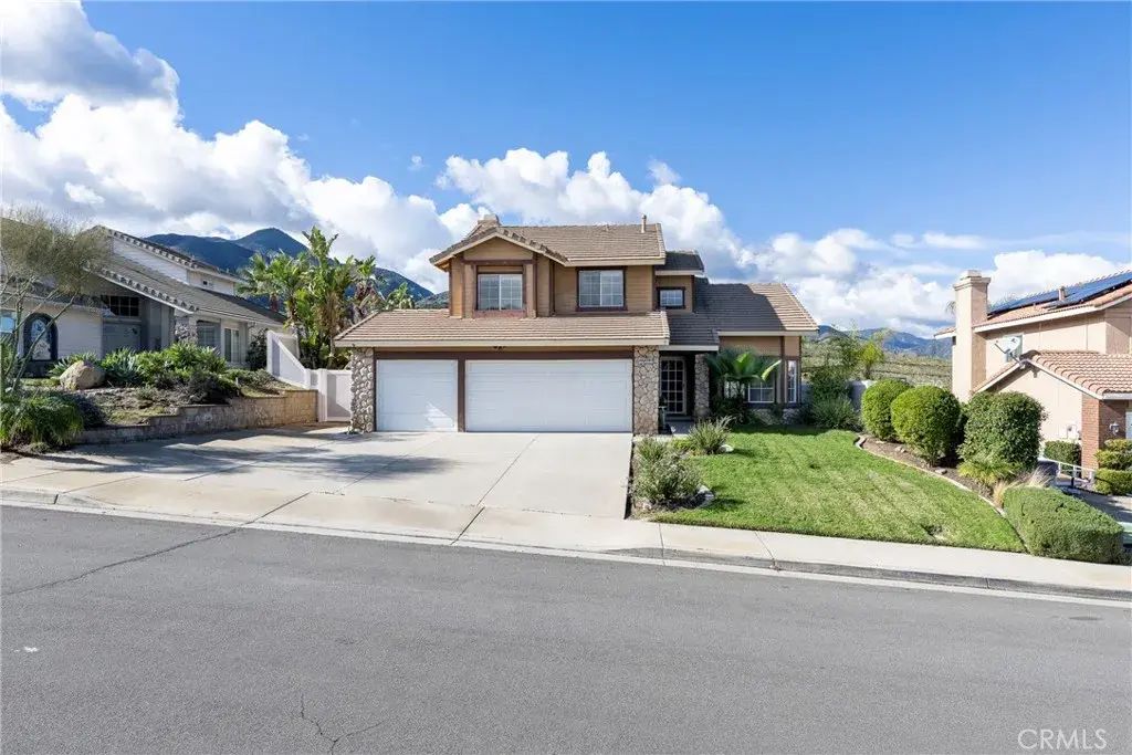 27353 Echo Canyon Court, Corona