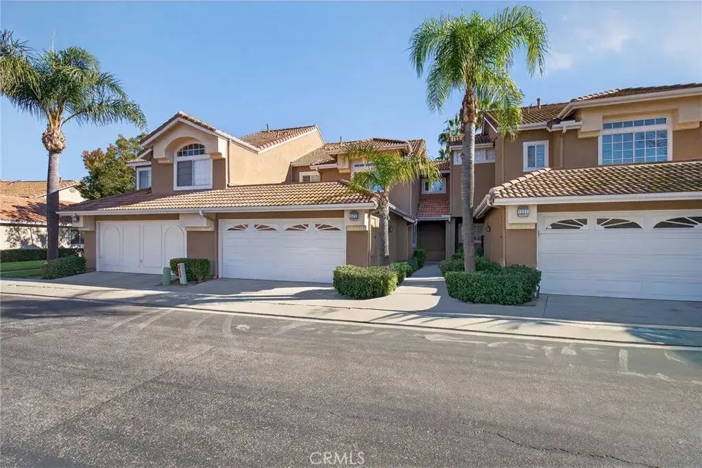 1529 Elegante Court, Corona