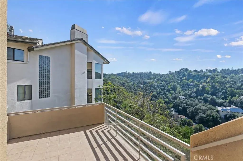 3671 Alta Mesa, Studio City