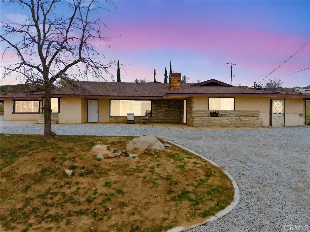 58731 Burnt Valley Road, Anza